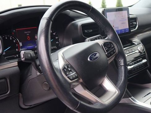 Used 2021 Ford Explorer Limited w/ Hybrid Equipment Group 310A AWD/4WD image 26