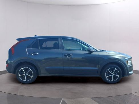 Used 2026 Kia Niro LX FWD image 6