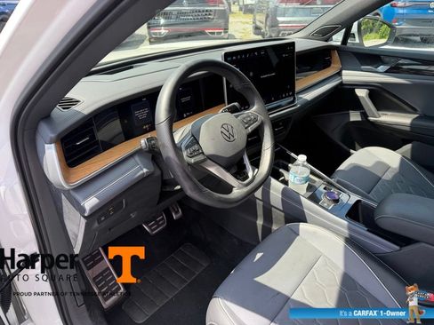 Used 2025 Volkswagen Tiguan SEL R-Line AWD/4WD image 14