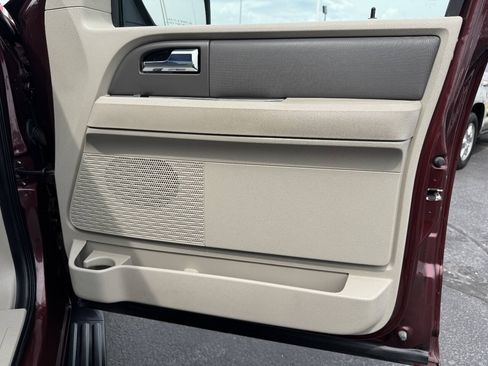 Used 2010 Ford Expedition XLT RWD image 20