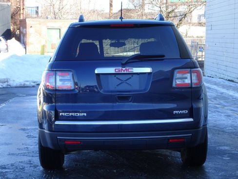 Used 2015 GMC Acadia SLE image 6