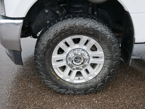 Used 2019 Ford F250 XLT w/ XLT Value Package AWD/4WD image 8