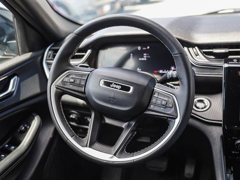 Used 2024 Jeep Grand Cherokee L Laredo AWD/4WD image 15