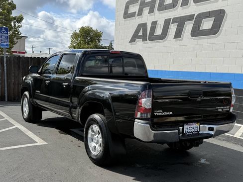 Used 2013 Toyota Tacoma PreRunner image 4