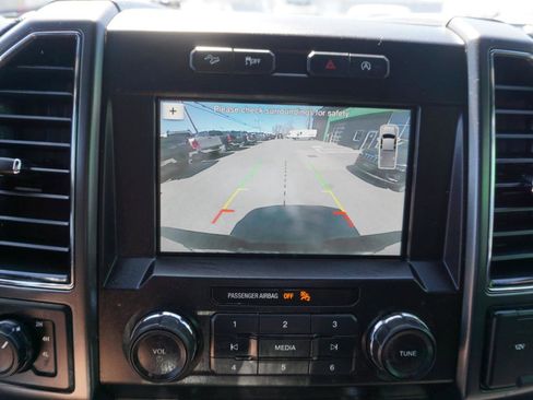 Used 2019 Ford F150 XLT w/ Equipment Group 302A Luxury AWD/4WD image 19