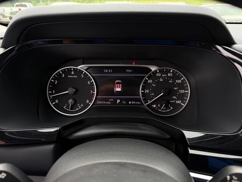 Used 2023 Nissan Pathfinder SL w/ Lighting Package (N92) AWD/4WD image 15