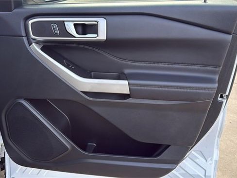 Used 2023 Ford Explorer XLT w/ Equipment Group 202A image 36