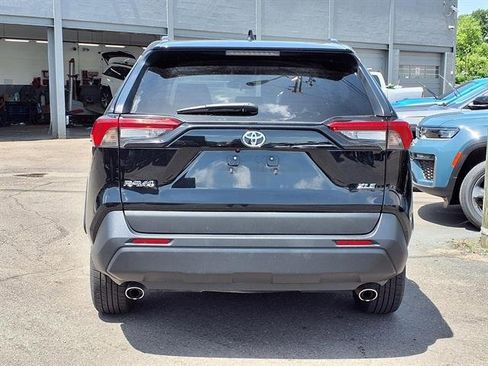 Used 2024 Toyota RAV4 XLE FWD image 20