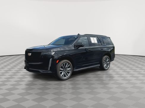 Certified 2022 Cadillac Escalade Sport w/ LPO, Floor Liner Package AWD/4WD image 4