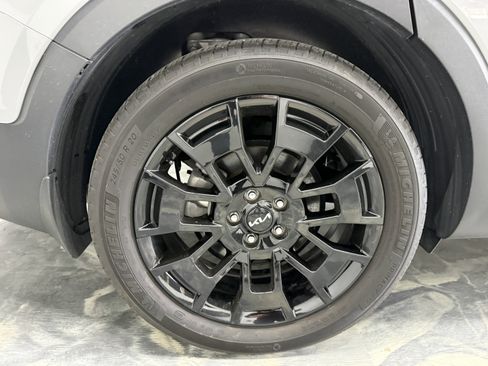 Used 2022 Kia Telluride SX image 38