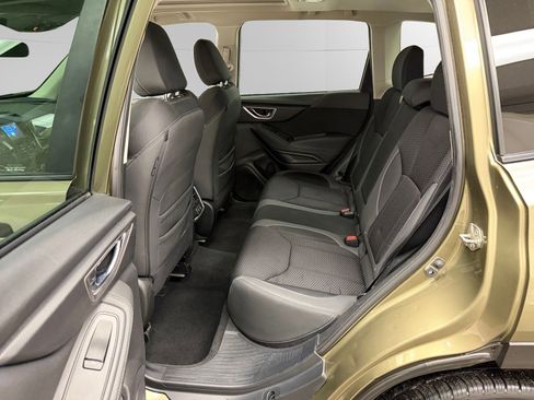 Used 2022 Subaru Forester Premium image 13