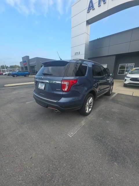 Used 2018 Ford Explorer XLT w/ Equipment Group 202A AWD/4WD image 5