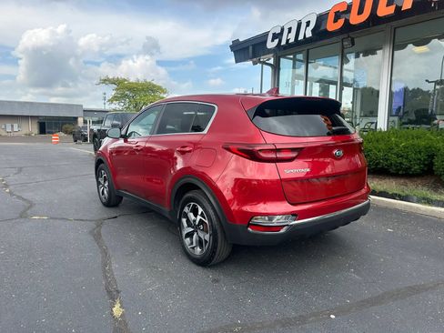 Used 2022 Kia Sportage LX AWD/4WD image 6