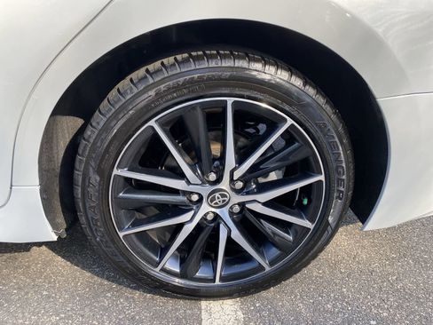 Used 2024 Toyota Camry SE image 16