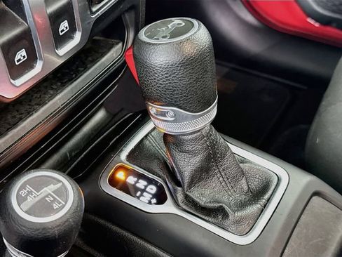 Used 2020 Jeep Wrangler Sport AWD/4WD image 20
