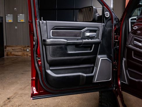 Used 2020 RAM 2500 Laramie image 35