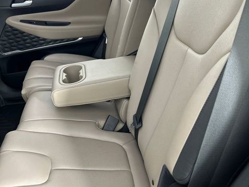 Used 2019 Hyundai Santa Fe Limited image 17