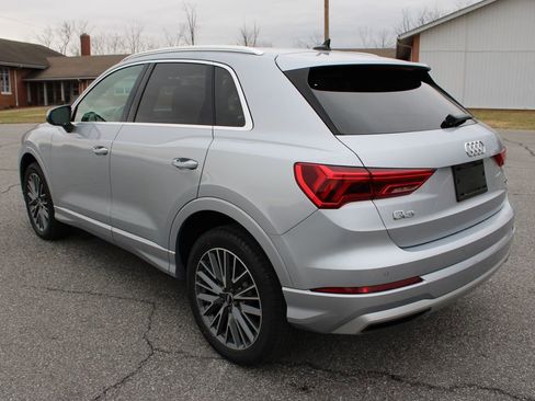 Used 2022 Audi Q3 2.0T Premium w/ Convenience Package image 7