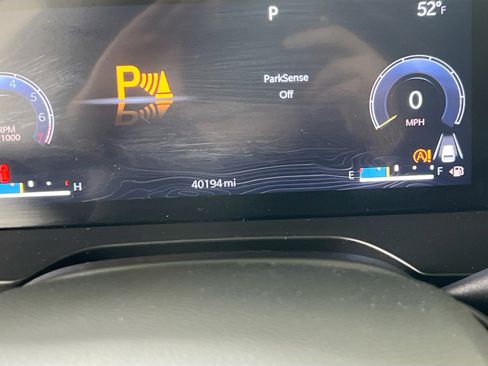 Used 2022 Jeep Grand Cherokee Limited AWD/4WD image 12