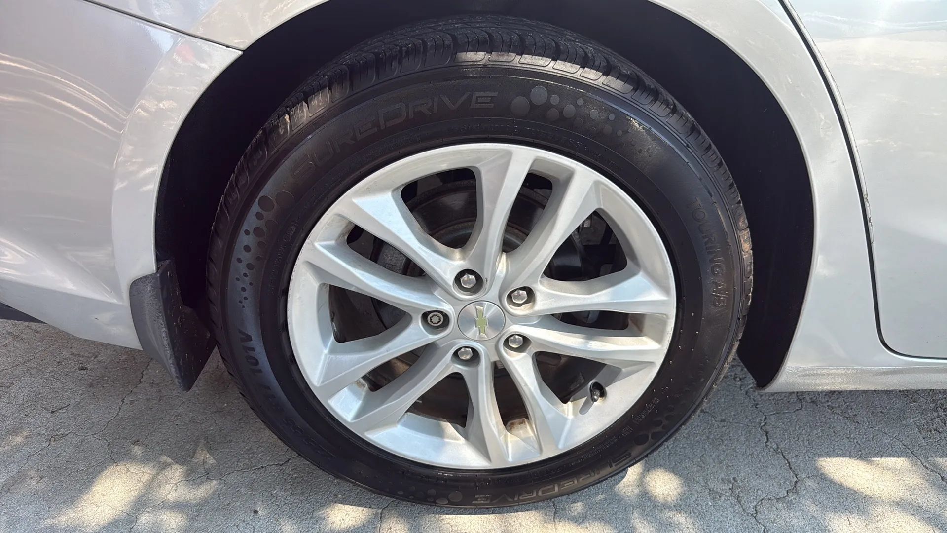 Used 2017 Chevrolet Malibu LT FWD image 44