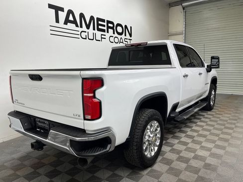 Used 2025 Chevrolet Silverado 2500 LTZ w/ LTZ Premium Package AWD/4WD image 7
