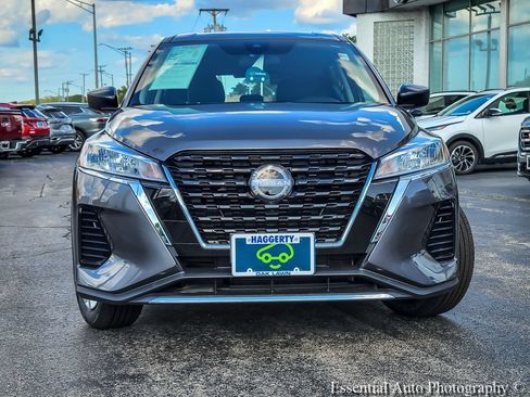 Used 2023 Nissan Kicks S FWD image 4