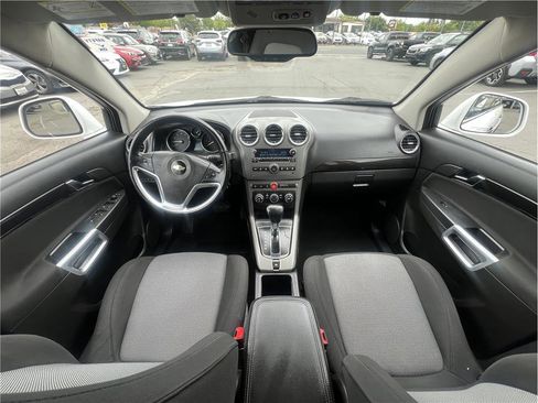 Used 2015 Chevrolet Captiva Sport LS image 39