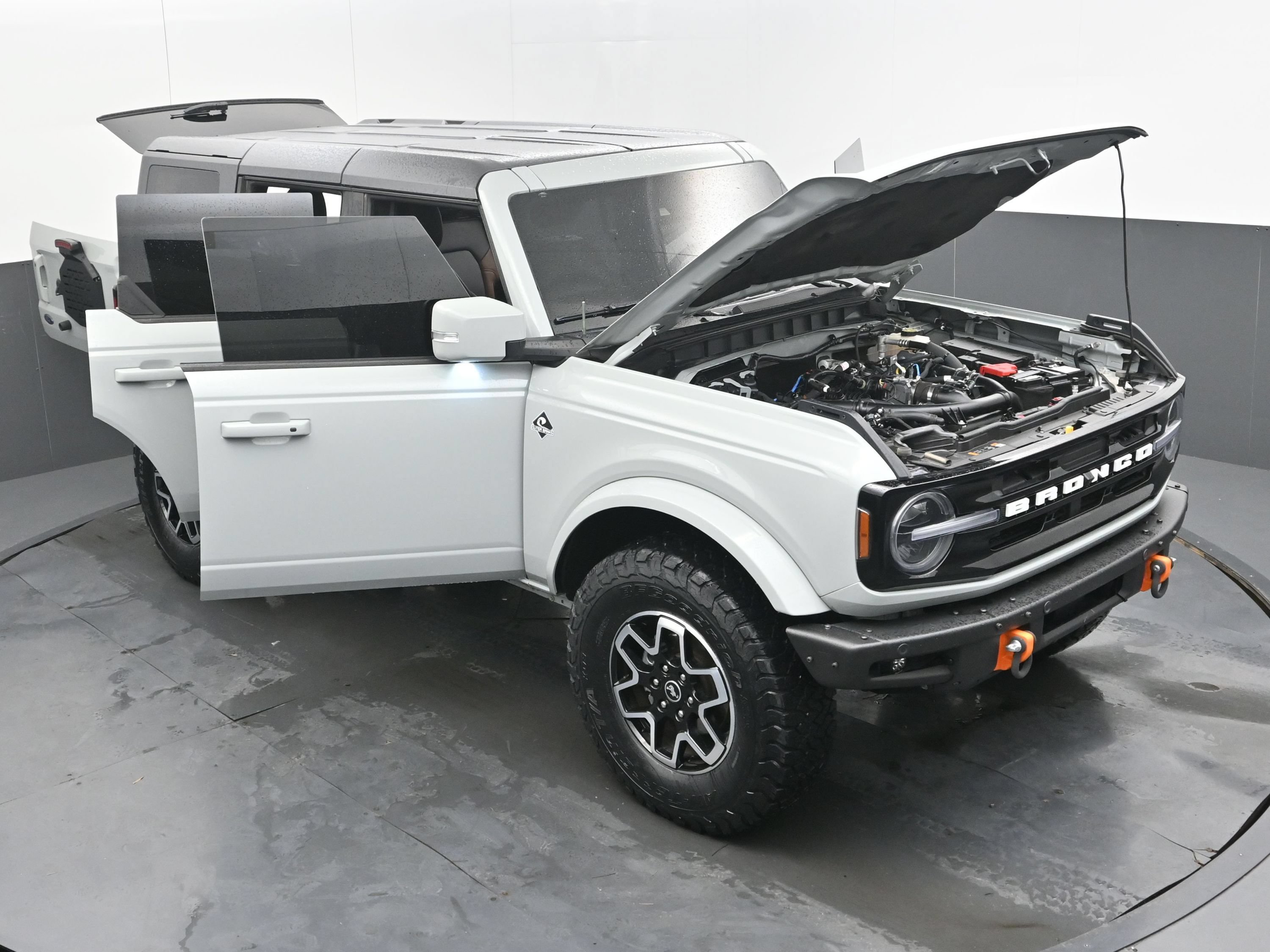 Used 2023 Ford Bronco Outer Banks AWD/4WD image 37