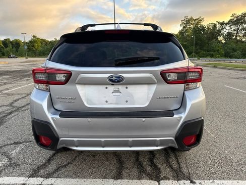Used 2022 Subaru Crosstrek 2.5i Limited w/ Moonroof Package 1 AWD/4WD image 3