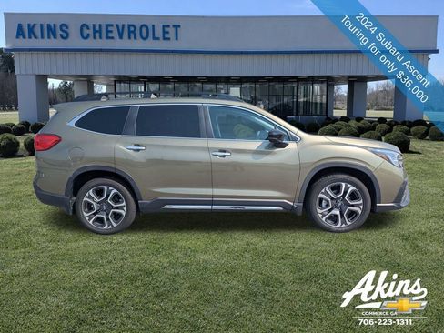 Used 2024 Subaru Ascent Touring w/ Popular Package #2 AWD/4WD image 3