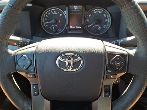 Used 2021 Toyota Tacoma TRD Sport image 12