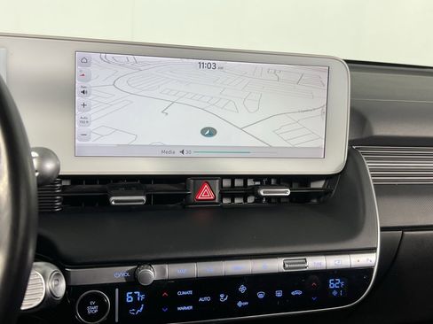 Used 2022 Hyundai Ioniq 5 SE image 16