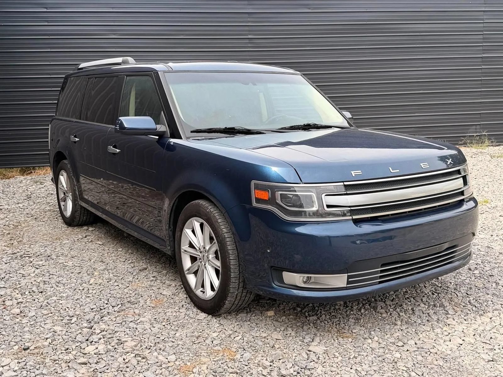 Used 2017 Ford Flex Limited w/ Equipment Group 301A FWD image 3