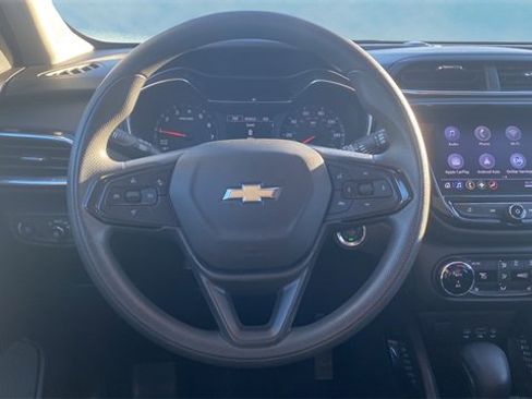 Used 2022 Chevrolet TrailBlazer LT w/ Convenience Package image 11