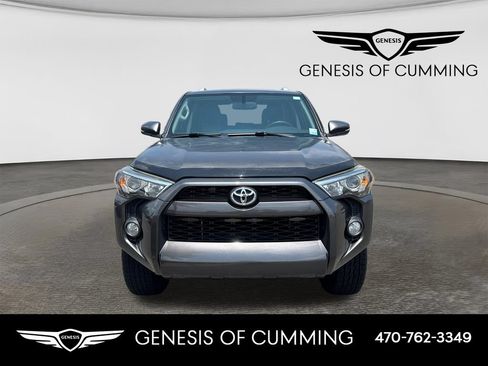 Used 2018 Toyota 4Runner SR5 Premium RWD image 2