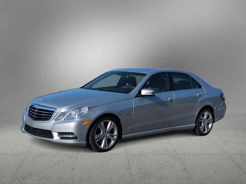 Used 2012 Mercedes-Benz E 350 4MATIC Sedan image 4