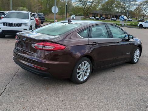 Used 2019 Ford Fusion SE FWD image 8