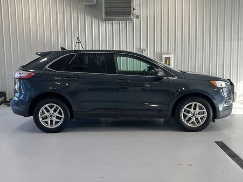 Used 2022 Ford Edge SEL AWD/4WD image 2