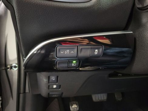 Used 2020 Toyota Prius Prime XLE FWD image 21