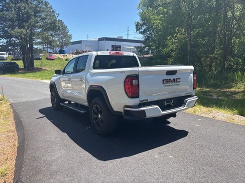Used 2024 GMC Canyon Elevation w/ Trailering Package AWD/4WD image 10