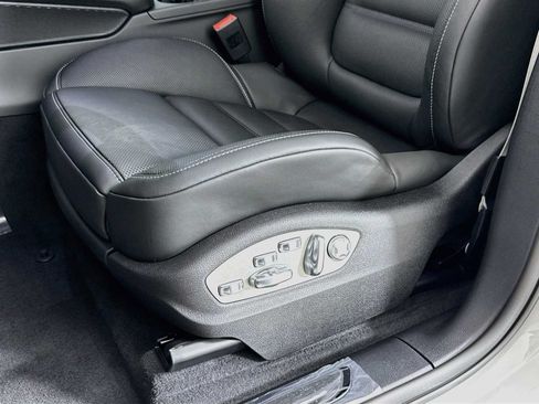 New 2026 Porsche Macan GTS AWD/4WD image 13