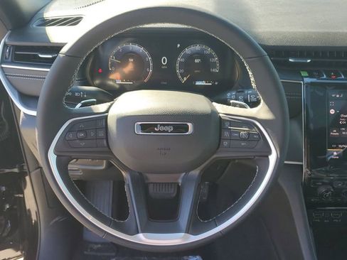 New 2025 Jeep Grand Cherokee L Altitude image 31