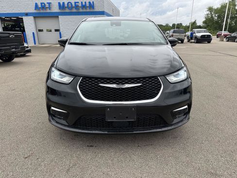 Used 2025 Chrysler Pacifica Select FWD image 11
