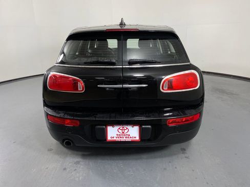 Used 2017 MINI Cooper Clubman image 5