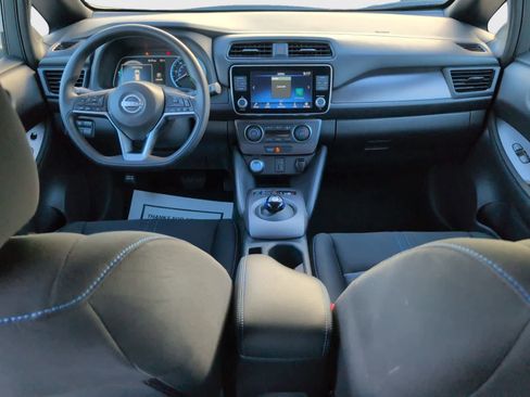 Used 2024 Nissan Leaf S image 12