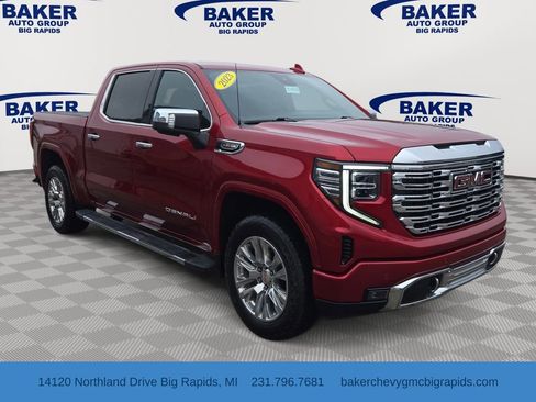 Used 2023 GMC Sierra 1500 Denali w/ Technology Package AWD/4WD image 1