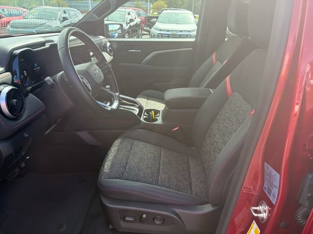 Used 2024 Chevrolet Colorado Z71 w/ Z71 Convenience Package 2 AWD/4WD image 11