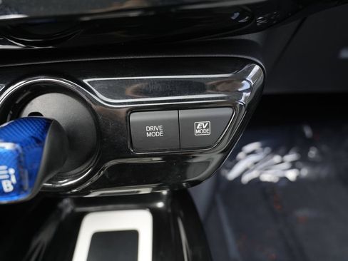 Used 2017 Toyota Prius Four w/ Advanced Technology Package FWD image 53