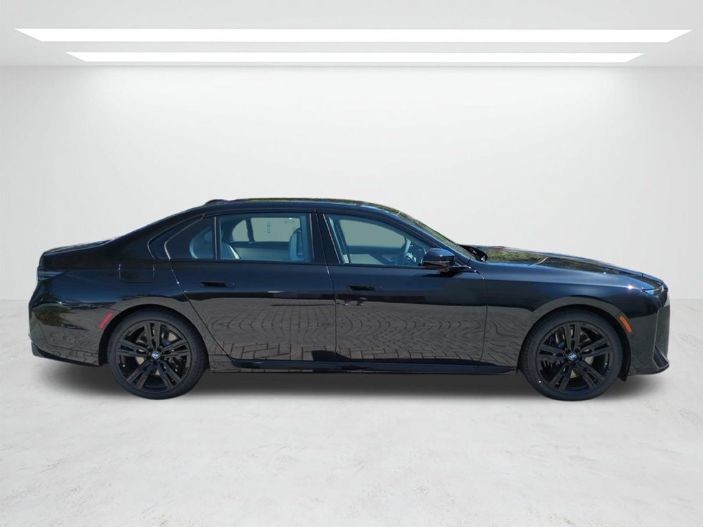 New 2027 BMW 740i w/ Executive Package RWD image 3