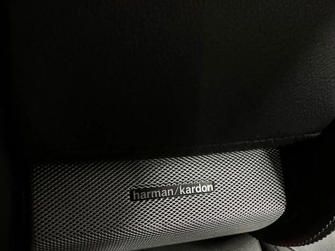 Used 2011 Mercedes-Benz E 350 Cabriolet image 31